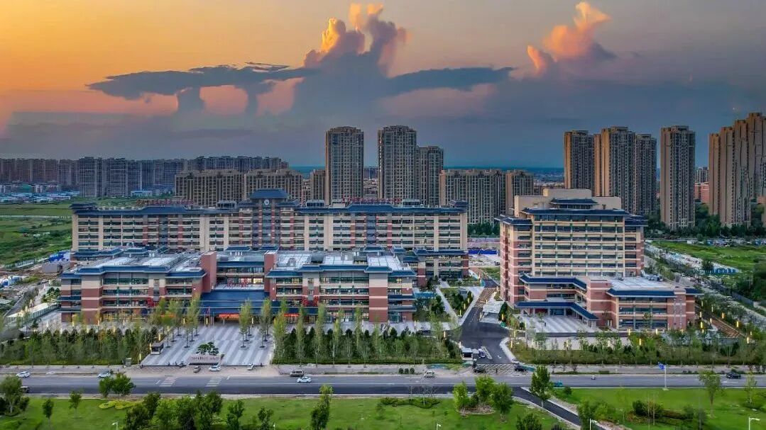 守正創新筑“醫”心 外墻為筆繪岐黃——寶潤達以品質工程助力河南中醫藥大學第一附屬醫院東院區煥新啟航